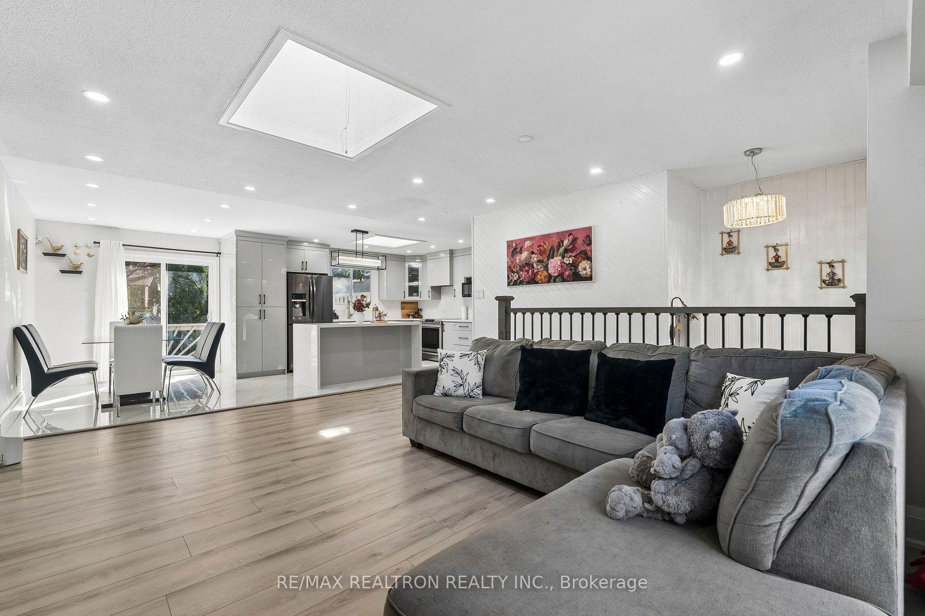 Photo 11 of Unit Upper, 101 Marshall Street, Barrie, Allandale Heights — HOMEH