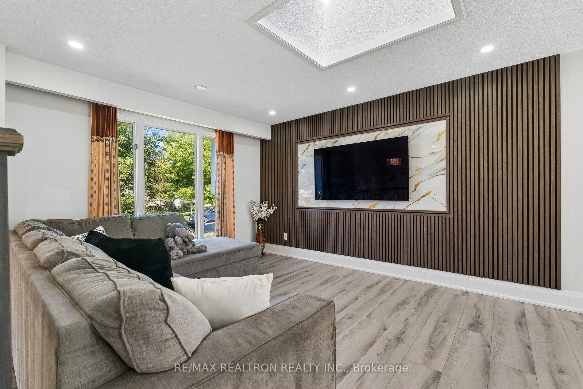 Photo 13 of Unit Upper, 101 Marshall Street, Barrie, Allandale Heights — HOMEH