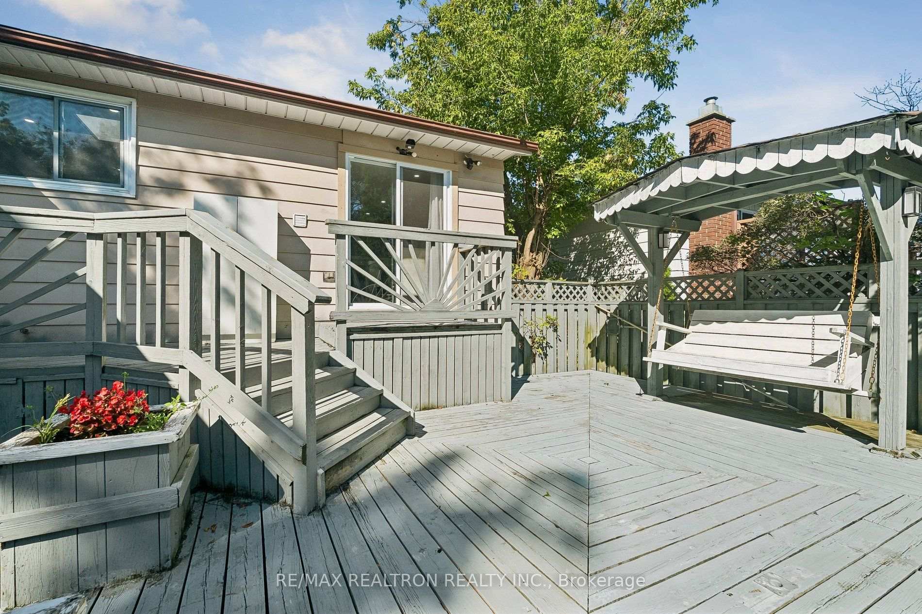 Photo 33 of Unit Upper, 101 Marshall Street, Barrie, Allandale Heights — HOMEH