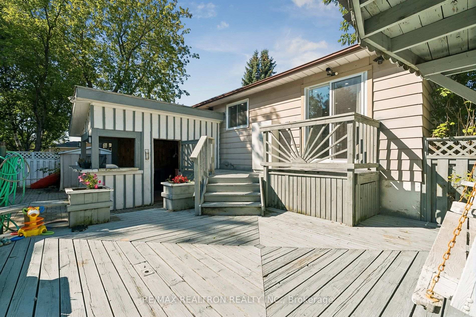 Photo 34 of Unit Upper, 101 Marshall Street, Barrie, Allandale Heights — HOMEH