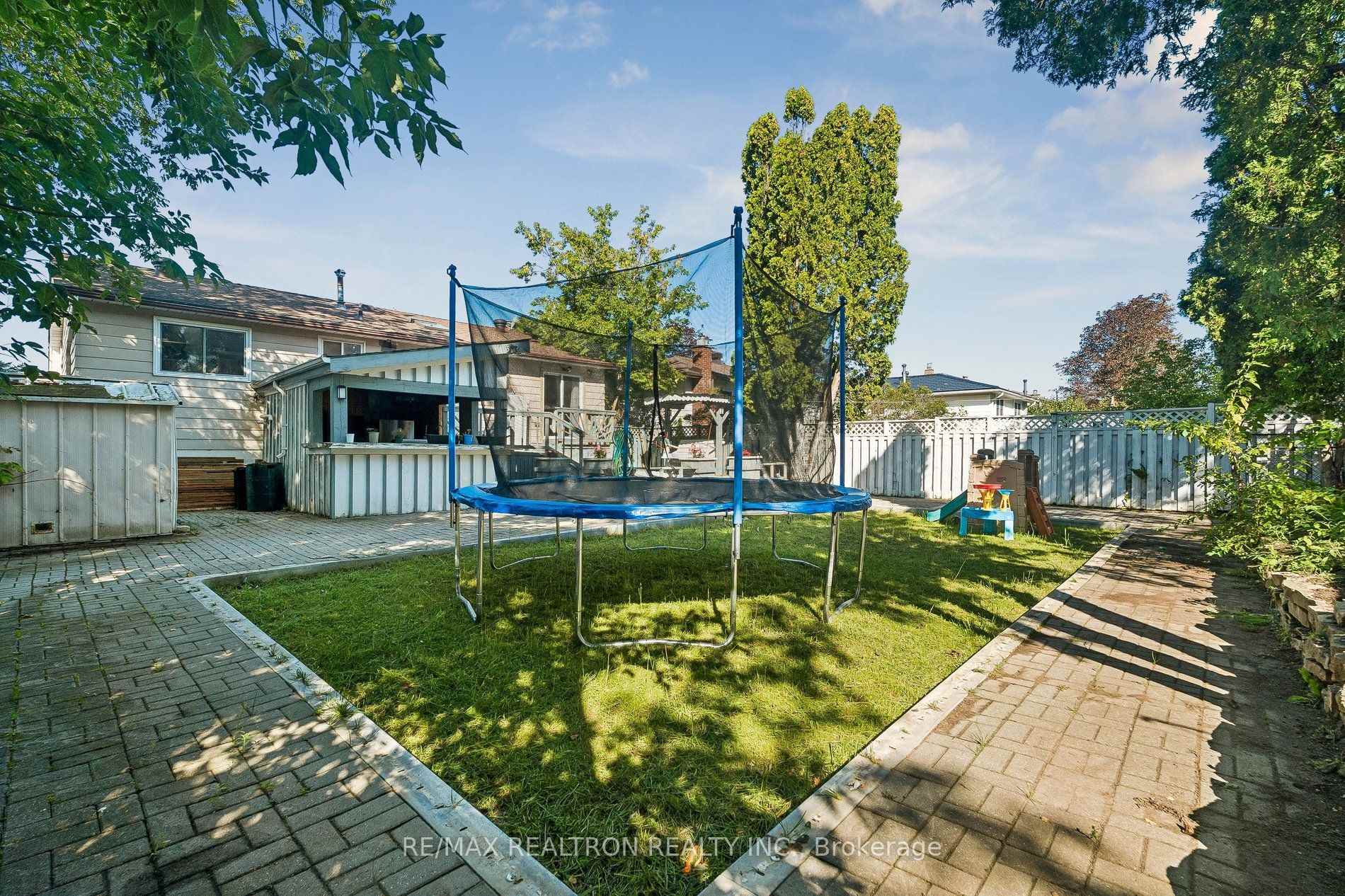 Photo 37 of Unit Upper, 101 Marshall Street, Barrie, Allandale Heights — HOMEH