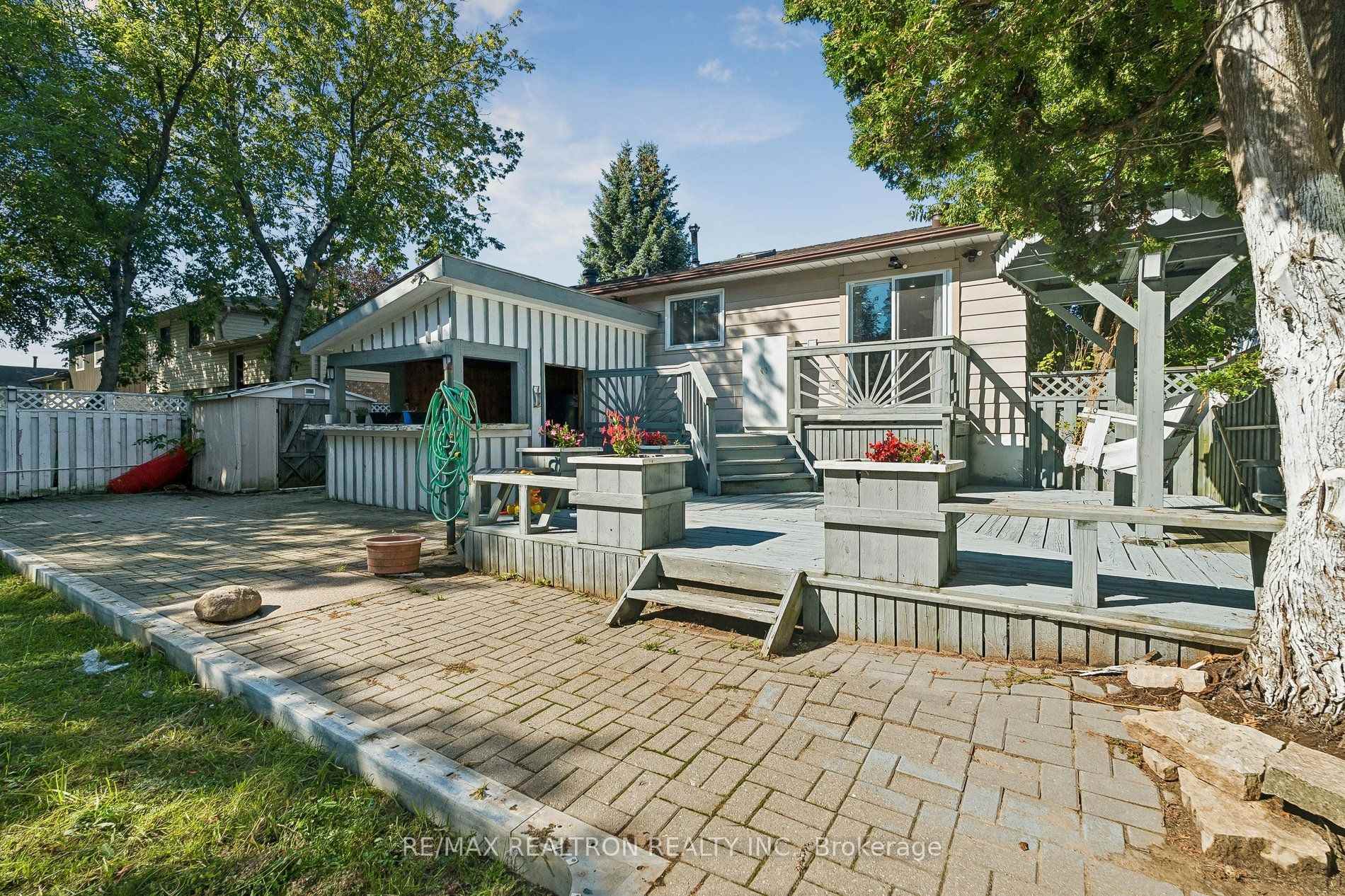 Photo 38 of Unit Upper, 101 Marshall Street, Barrie, Allandale Heights — HOMEH