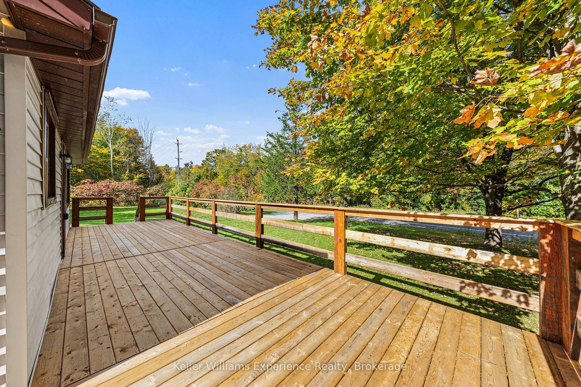 Photo 3 of 597 Rue Lafontaine Road E, Tiny, Rural Tiny — HOMEH