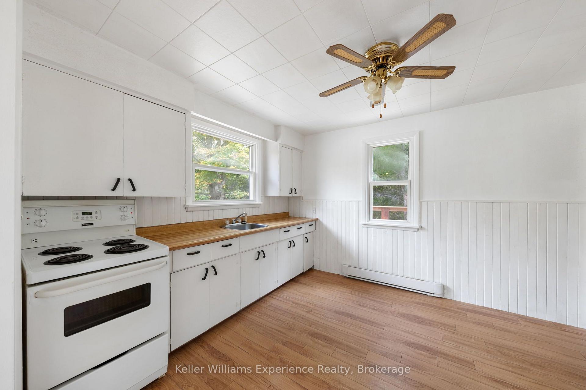 Photo 9 of 597 Rue Lafontaine Road E, Tiny, Rural Tiny — HOMEH
