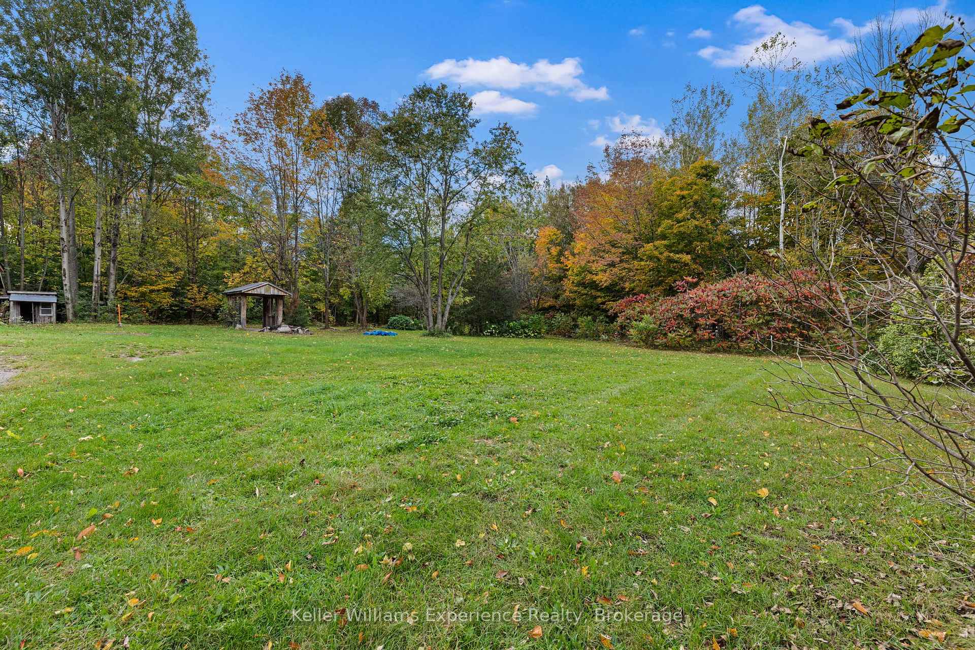 Photo 19 of 597 Rue Lafontaine Road E, Tiny, Rural Tiny — HOMEH