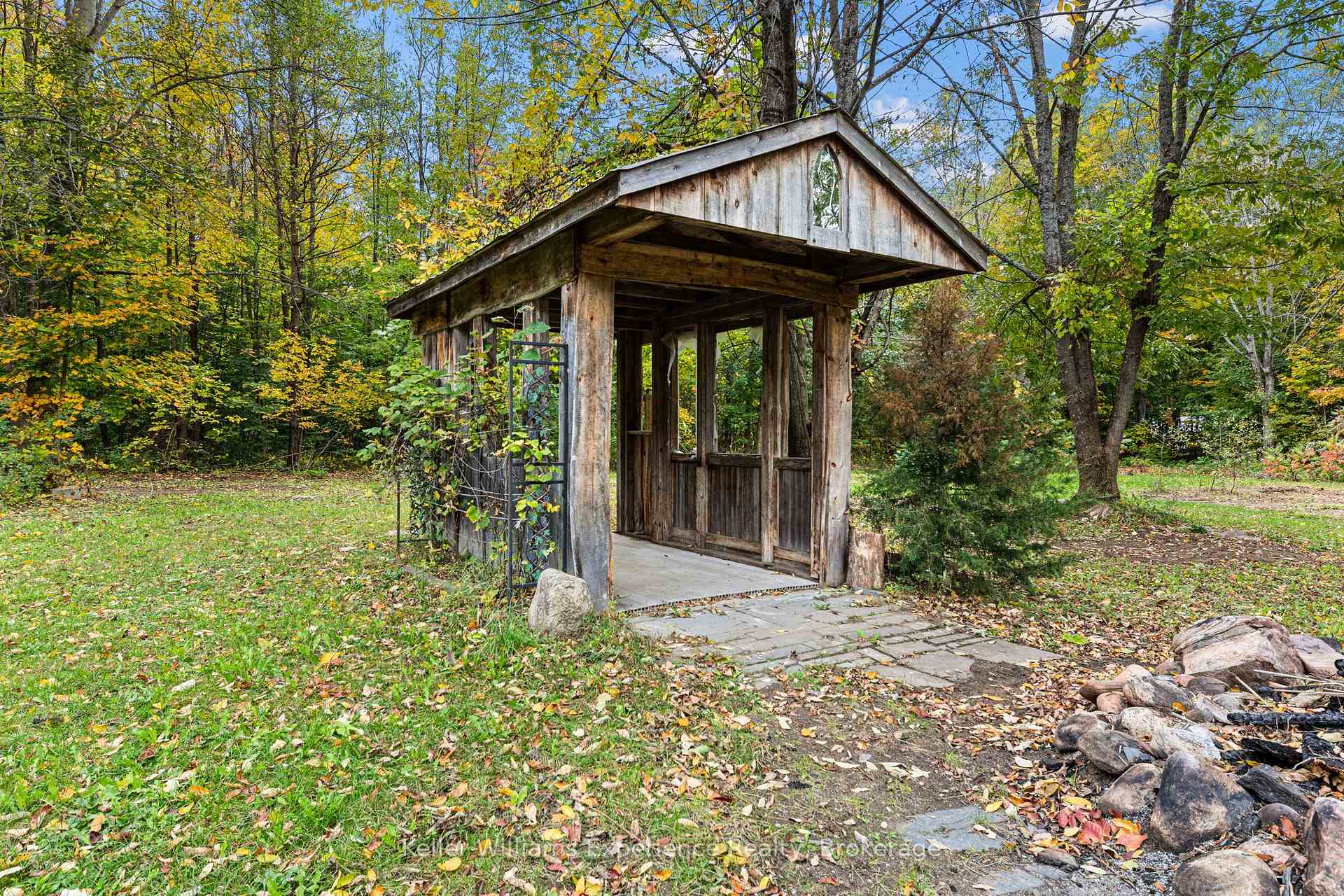 Photo 20 of 597 Rue Lafontaine Road E, Tiny, Rural Tiny — HOMEH