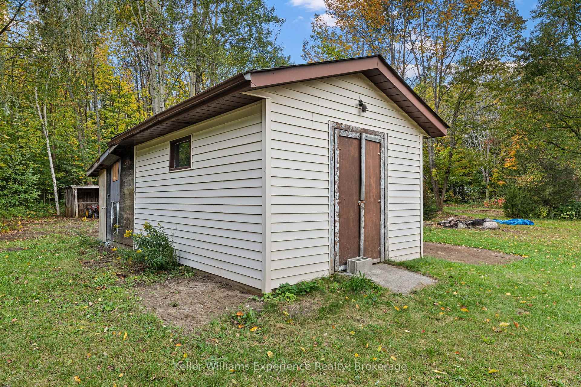 Photo 21 of 597 Rue Lafontaine Road E, Tiny, Rural Tiny — HOMEH