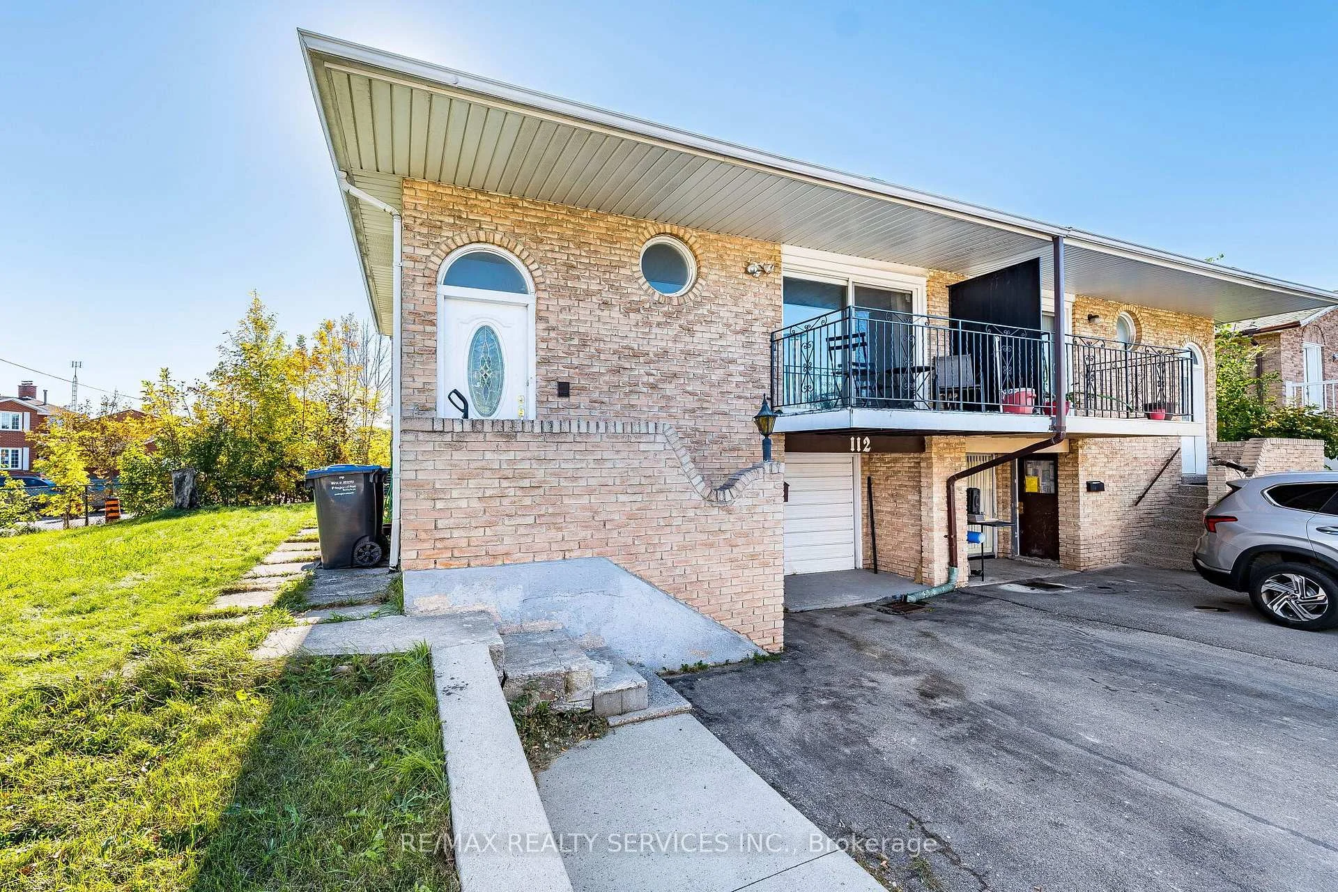 Photo 4 of 112 Bruce Beer Drive, Brampton, Madoc — HOMEH