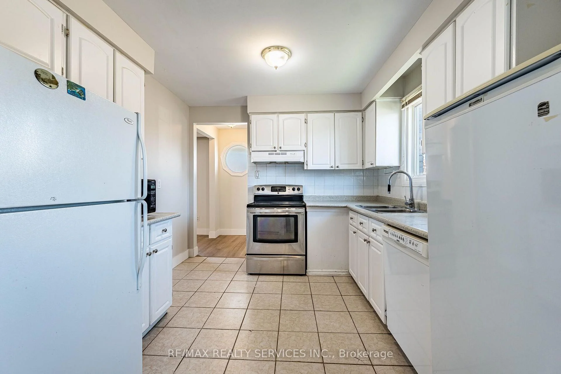 Photo 8 of 112 Bruce Beer Drive, Brampton, Madoc — HOMEH