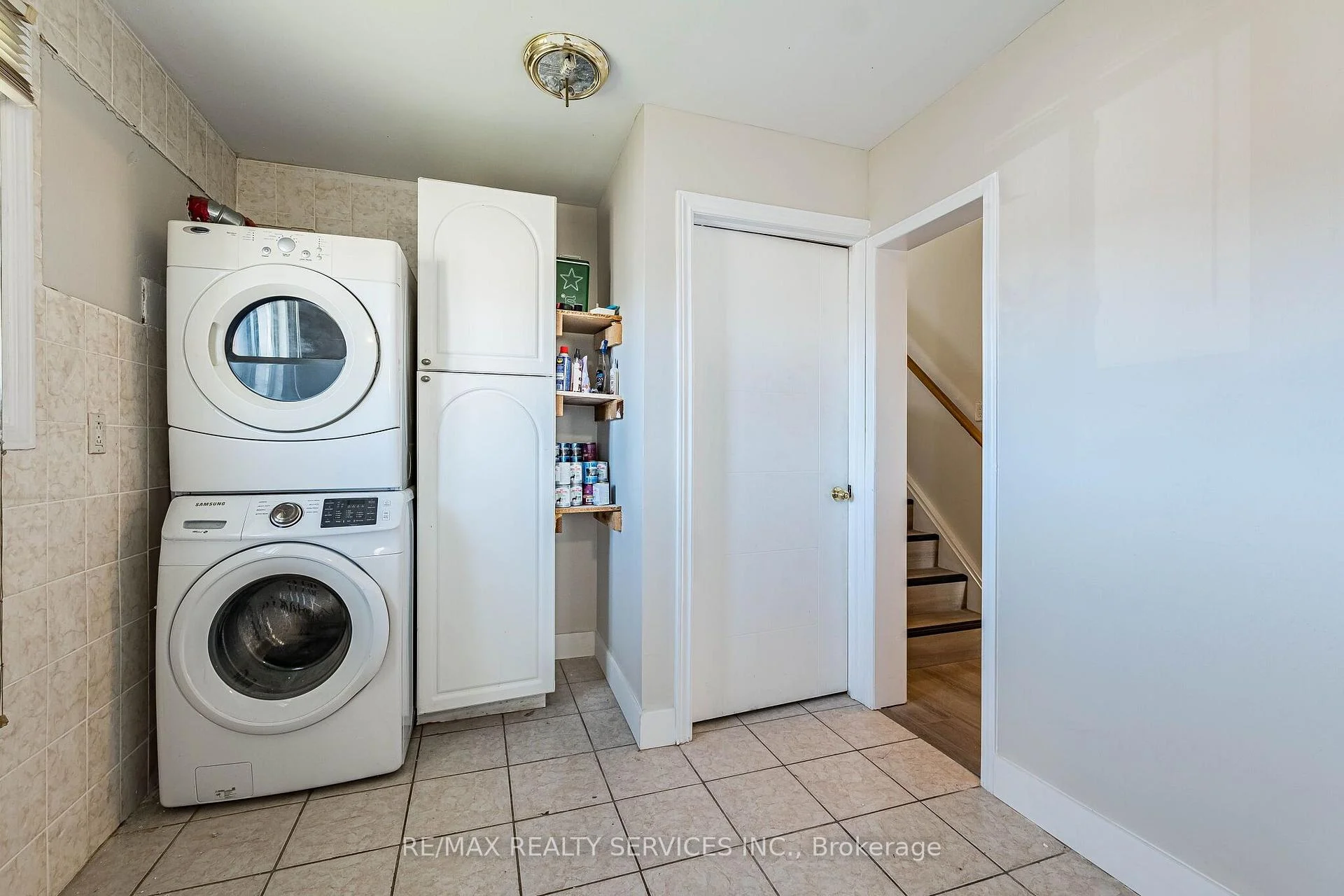 Photo 10 of 112 Bruce Beer Drive, Brampton, Madoc — HOMEH