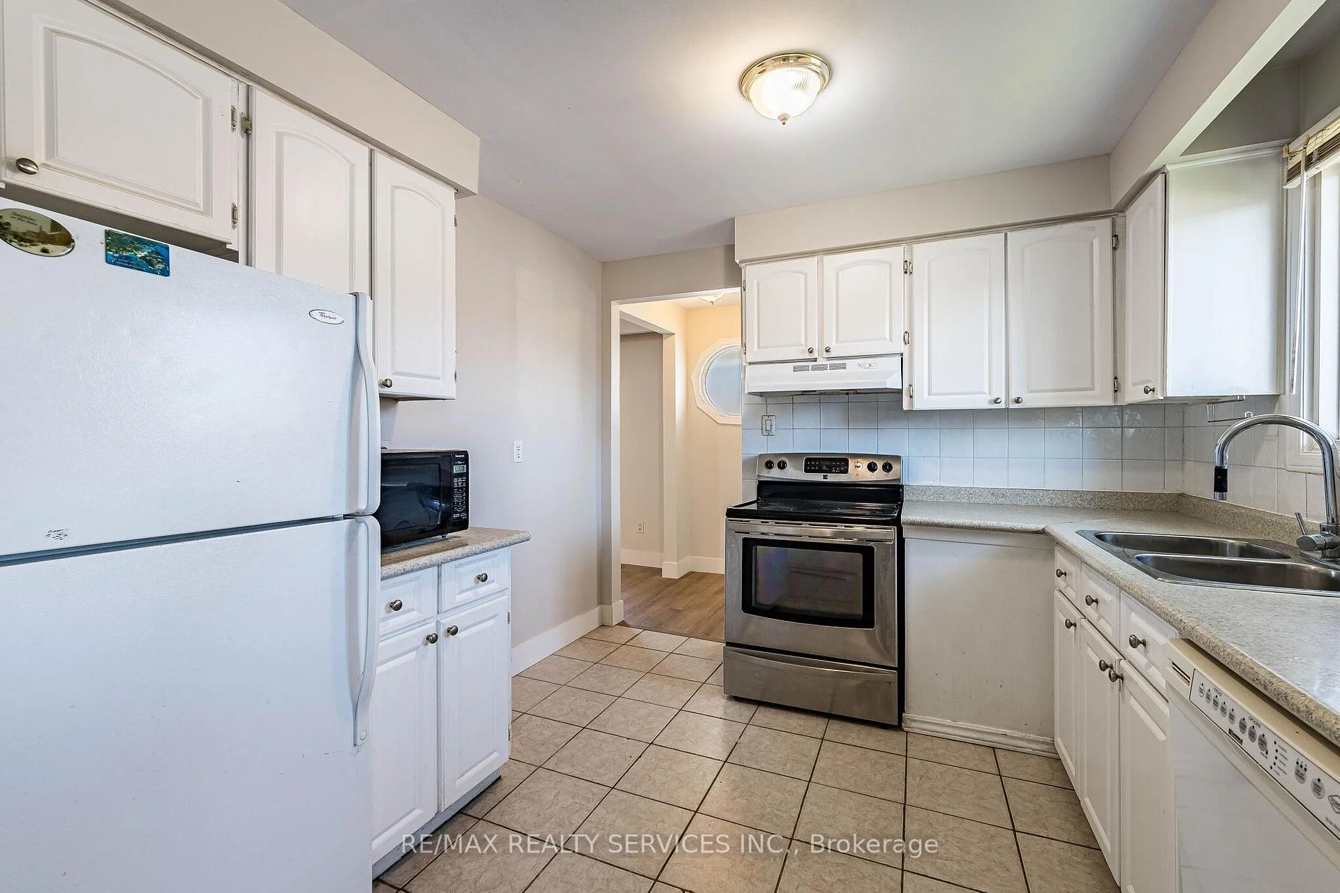 Photo 11 of 112 Bruce Beer Drive, Brampton, Madoc — HOMEH