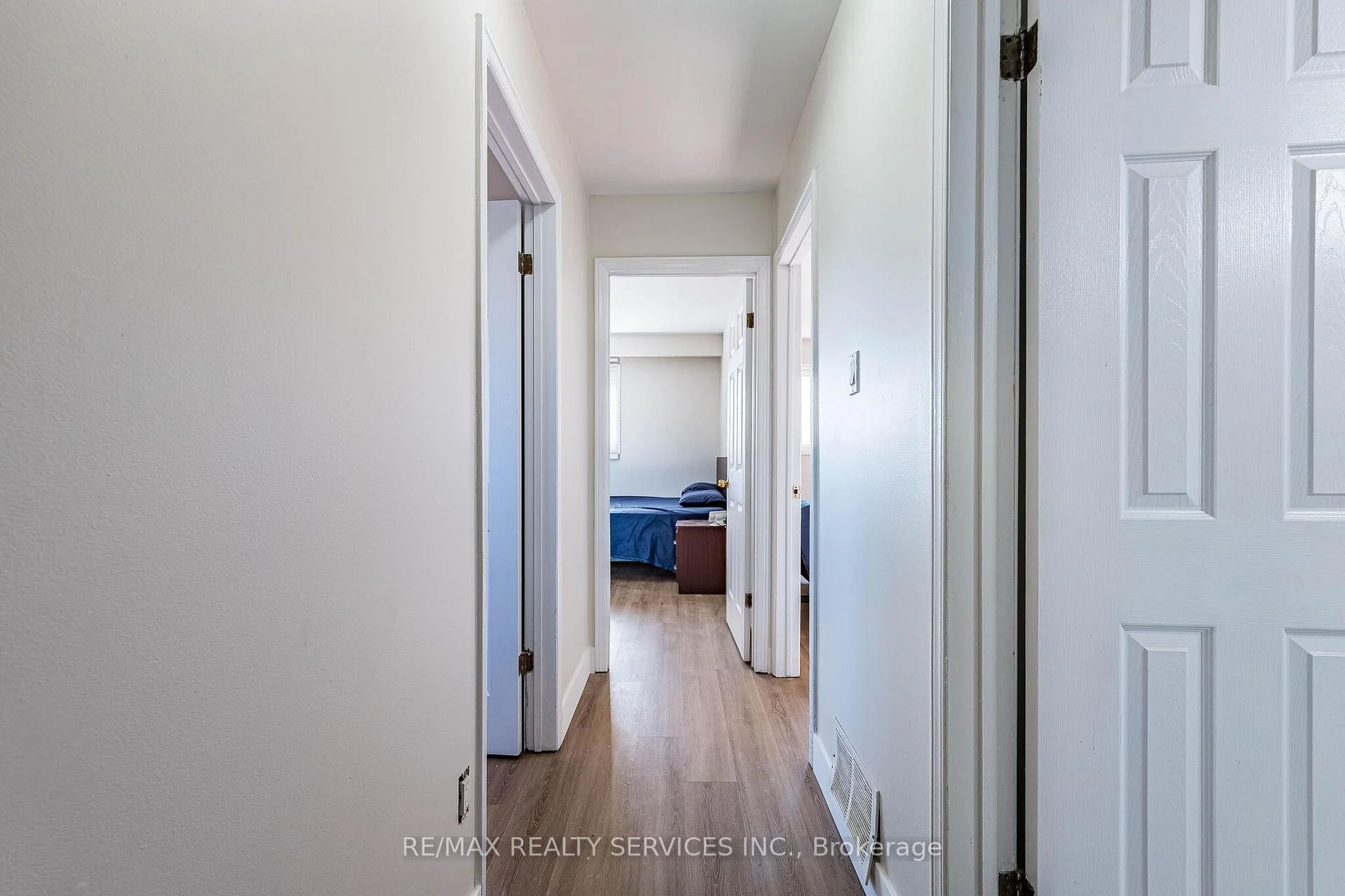 Photo 16 of 112 Bruce Beer Drive, Brampton, Madoc — HOMEH