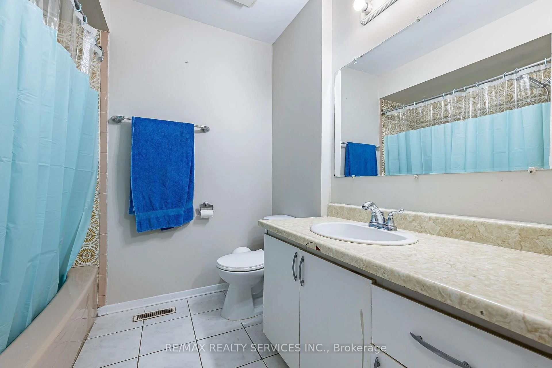 Photo 17 of 112 Bruce Beer Drive, Brampton, Madoc — HOMEH