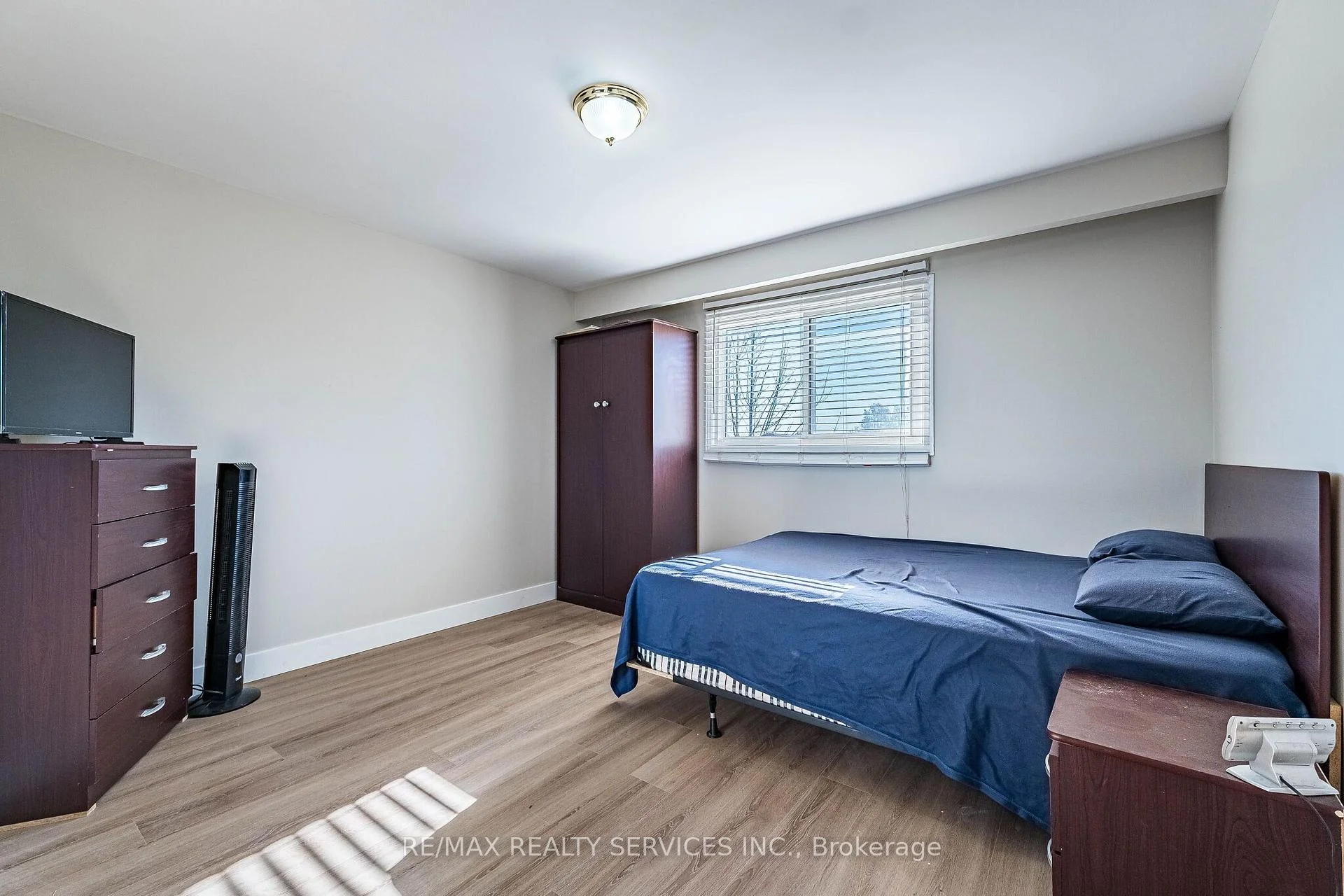 Photo 18 of 112 Bruce Beer Drive, Brampton, Madoc — HOMEH