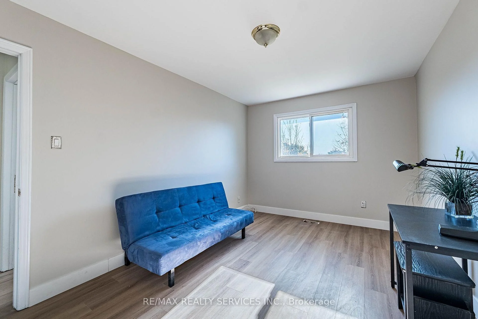 Photo 19 of 112 Bruce Beer Drive, Brampton, Madoc — HOMEH