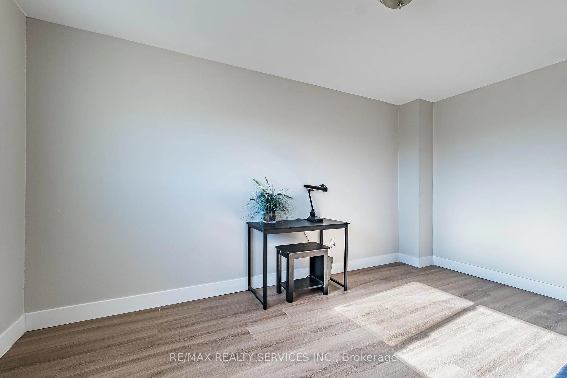 Photo 21 of 112 Bruce Beer Drive, Brampton, Madoc — HOMEH