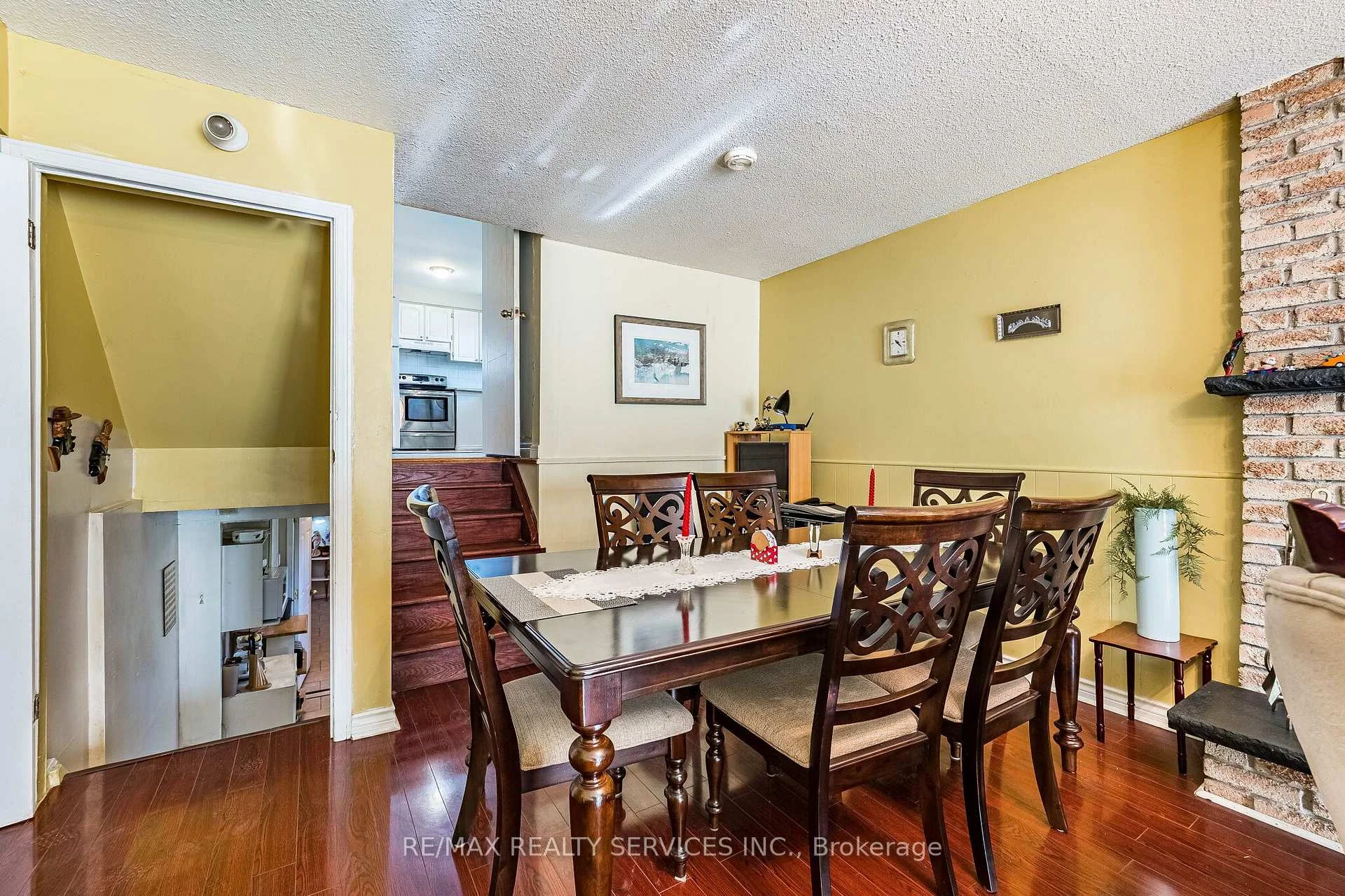 Photo 24 of 112 Bruce Beer Drive, Brampton, Madoc — HOMEH