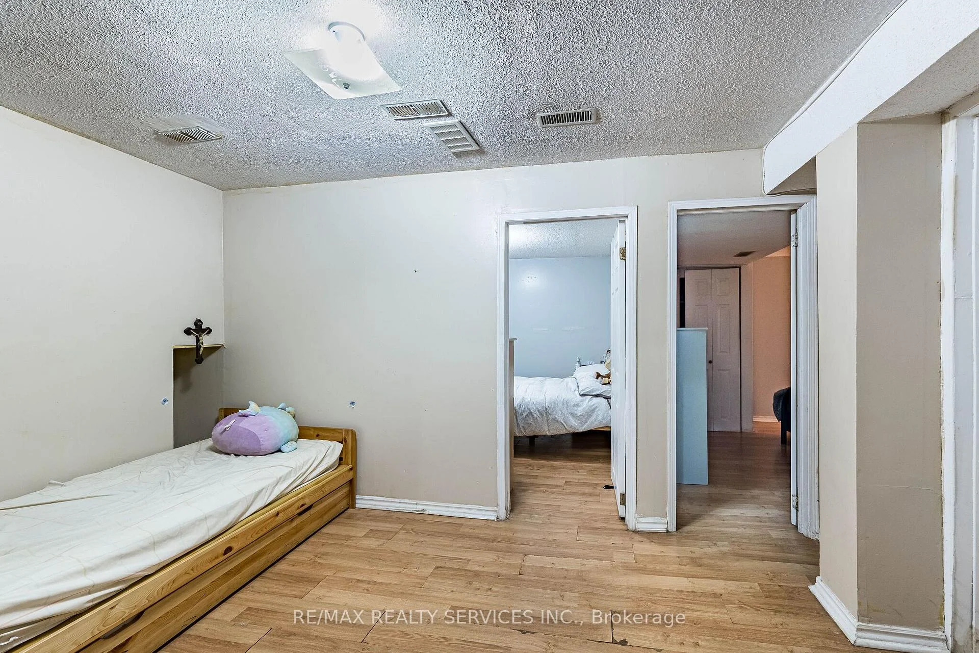 Photo 32 of 112 Bruce Beer Drive, Brampton, Madoc — HOMEH