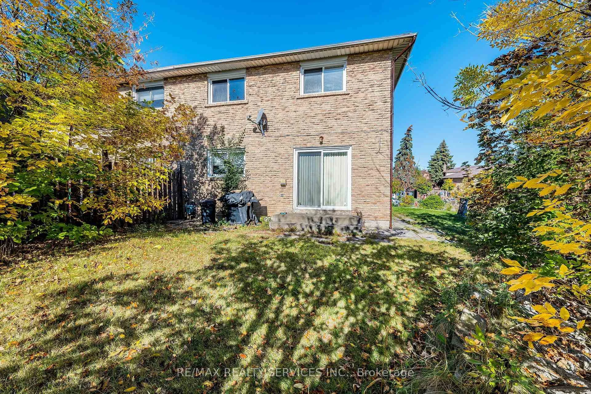 Photo 39 of 112 Bruce Beer Drive, Brampton, Madoc — HOMEH