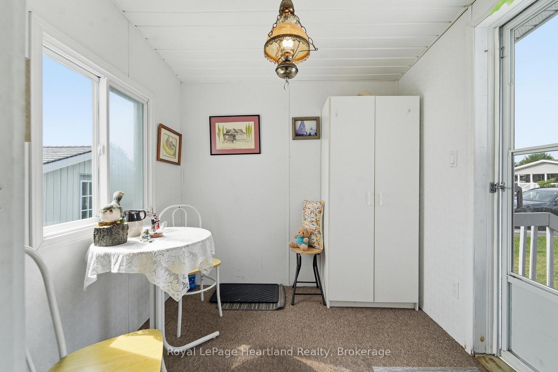 Photo 4 of 40 Algonquin Lane, Ashfield-Colborne-Wawanosh, Colborne — HOMEH