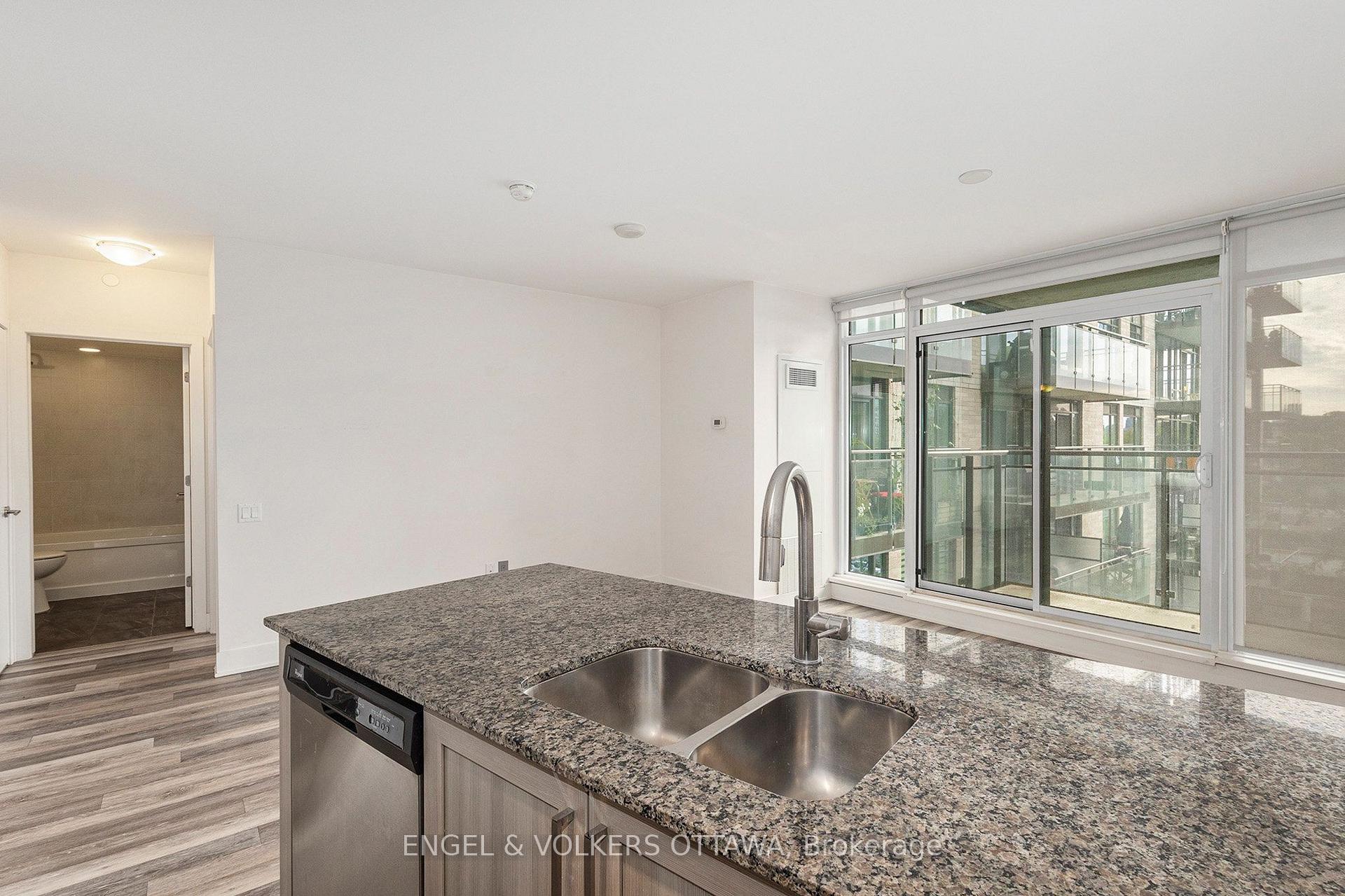 Photo 6 of Unit 516, 411 Mackay Street, Ottawa, Lindenlea — HOMEH