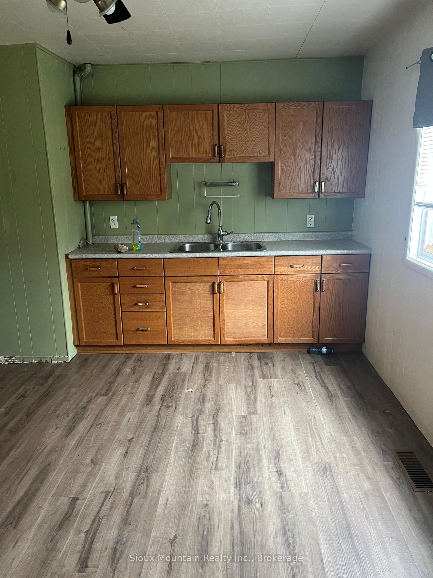 Photo 3 of 38 King Street, Sioux Lookout — HOMEH