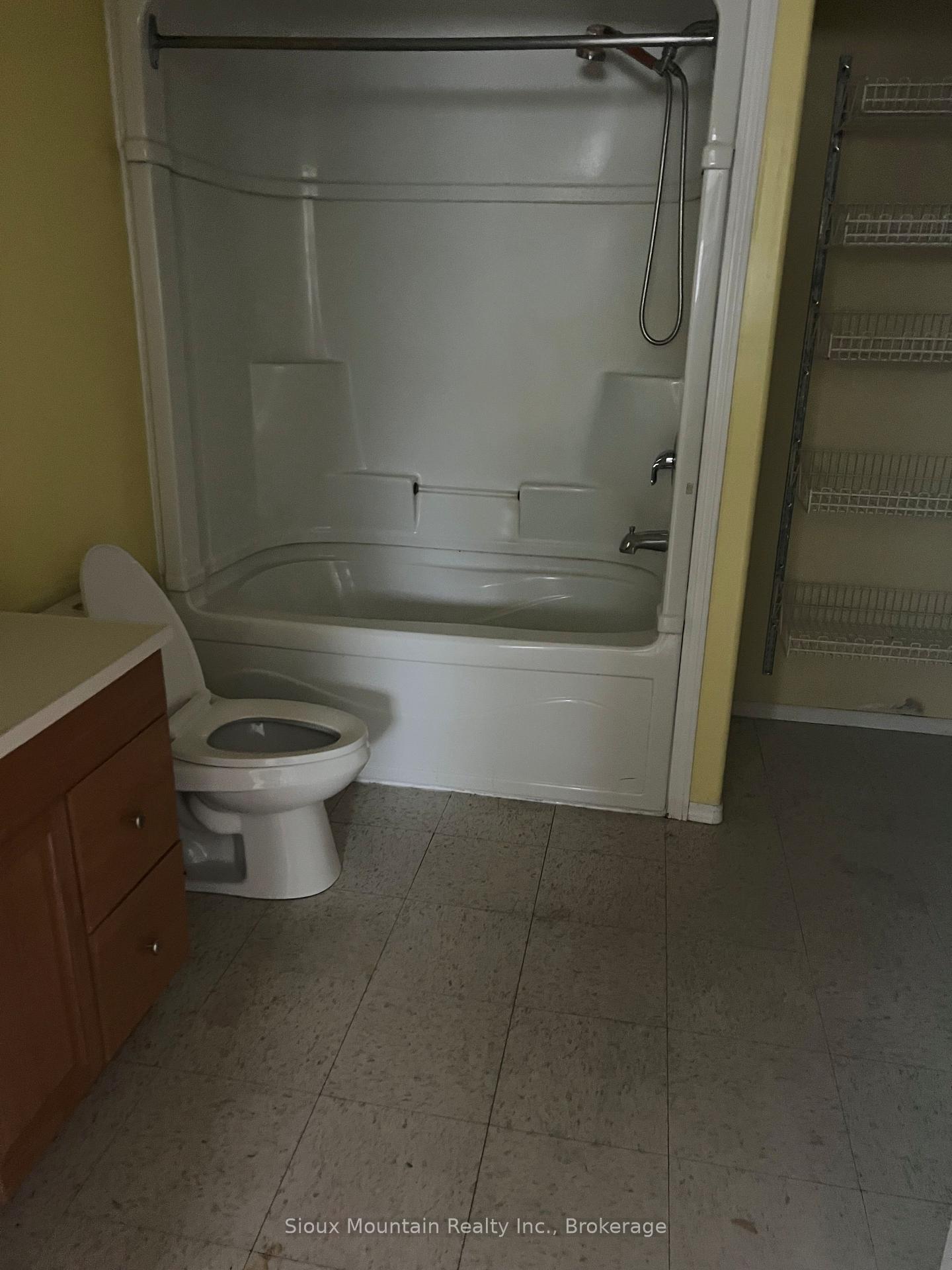 Photo 6 of 38 King Street, Sioux Lookout — HOMEH