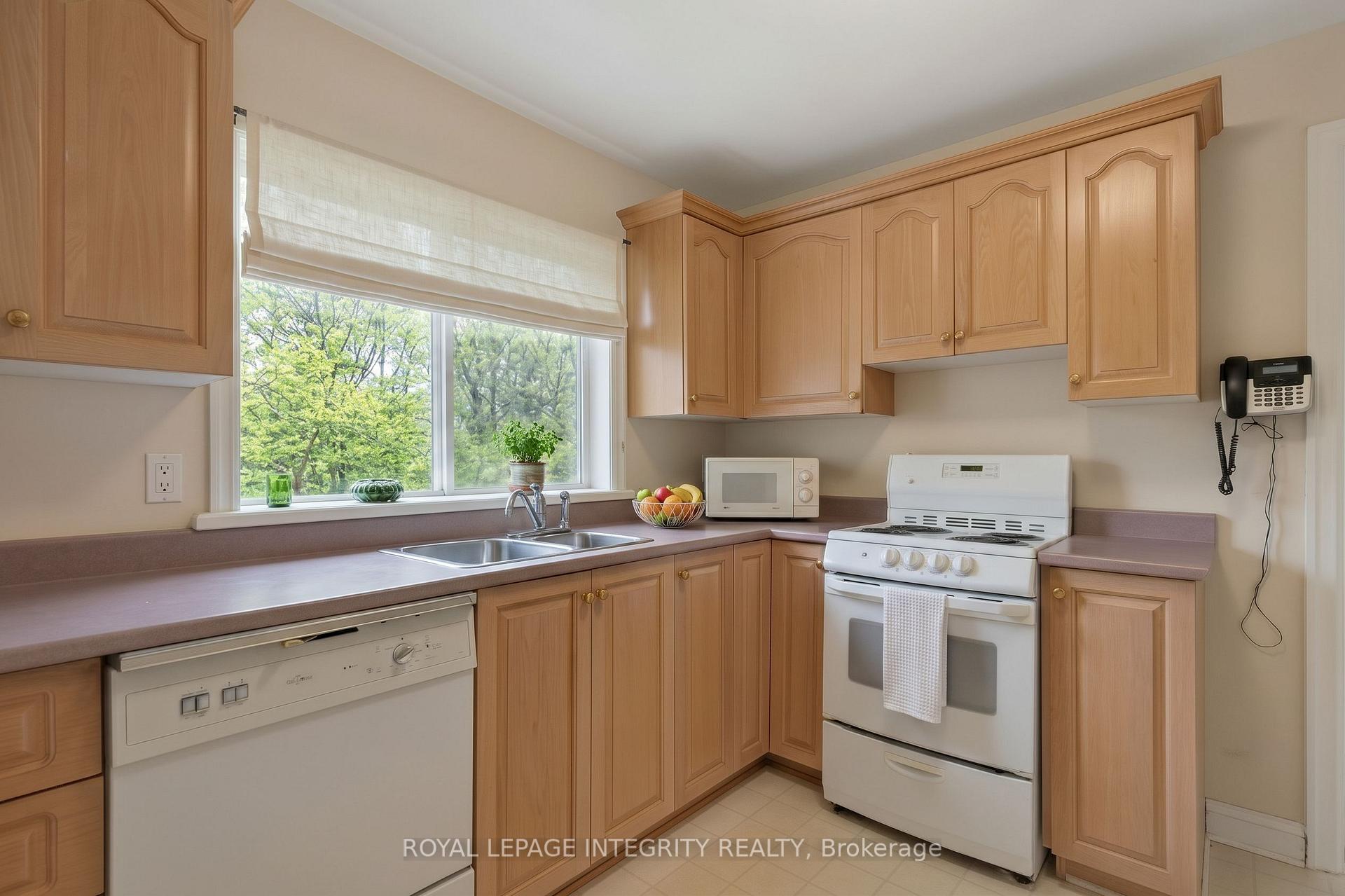 Photo 8 of 1442 Cavendish Road, Ottawa, Applewood Acres — HOMEH