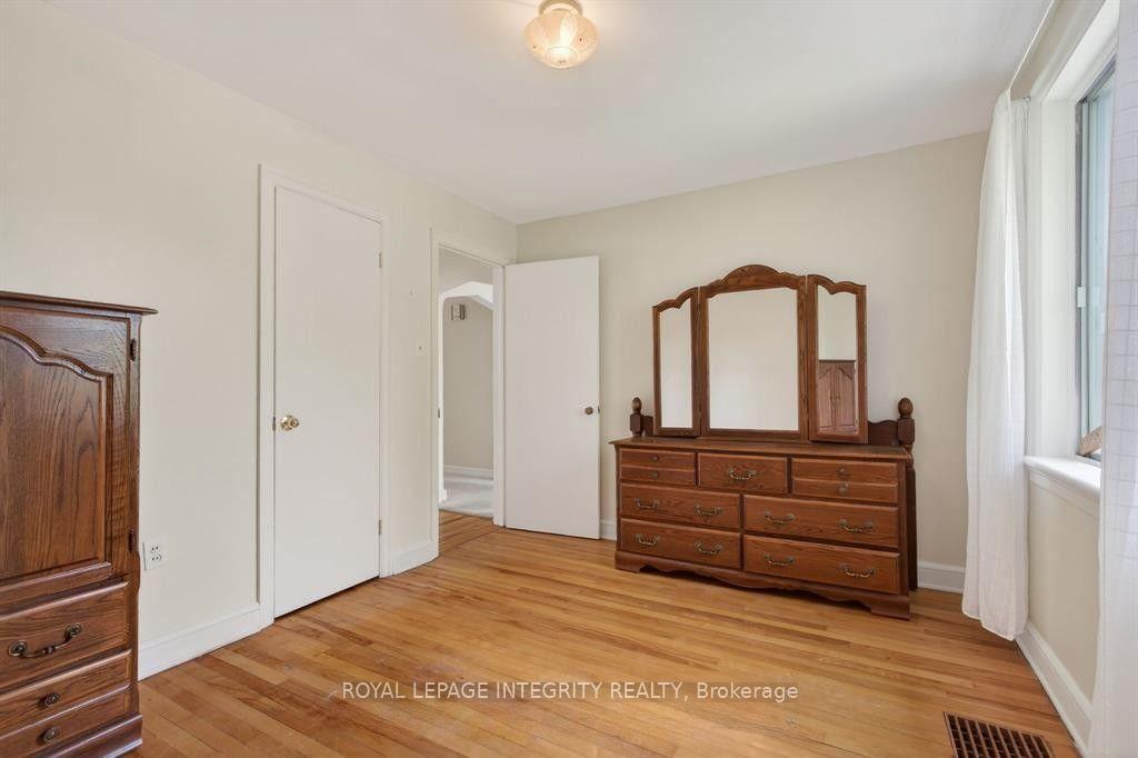 Photo 15 of 1442 Cavendish Road, Ottawa, Applewood Acres — HOMEH