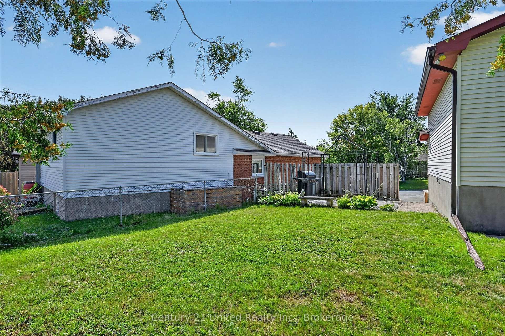 Photo 47 of 2110 Springwood Road, Peterborough, Monaghan Ward 2 — HOMEH