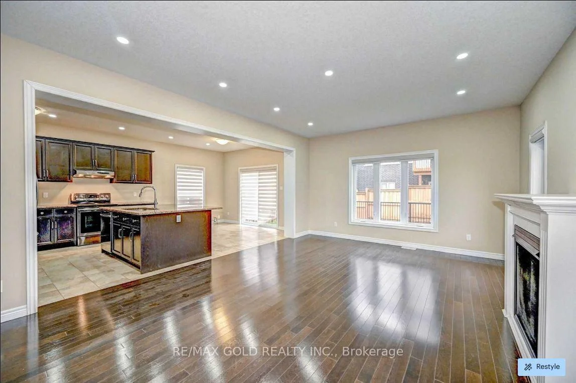 Photo 6 of 400 Wild Calla Street, Waterloo, Columbia Forest/Clair Hills — HOMEH