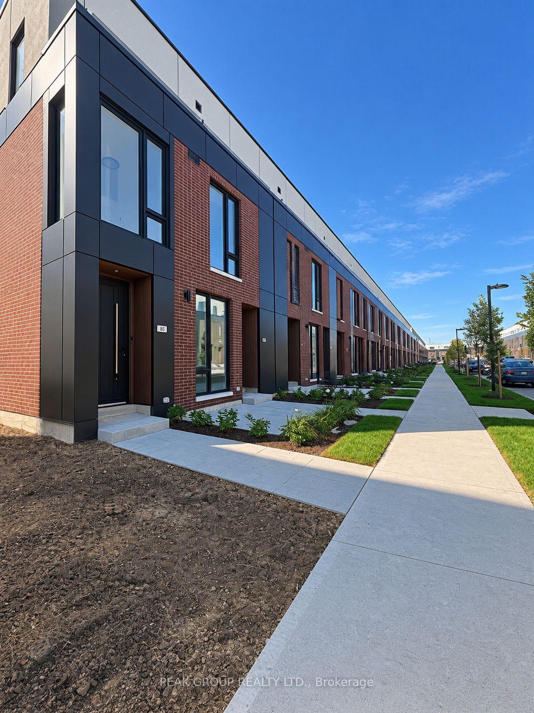 Photo 2 of 83 Everett Common, St. Catharines, Oakdale — HOMEH