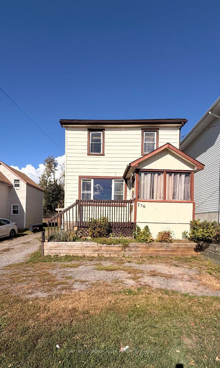Photo 2 of 756 Cedar Street, North Bay, Central — HOMEH
