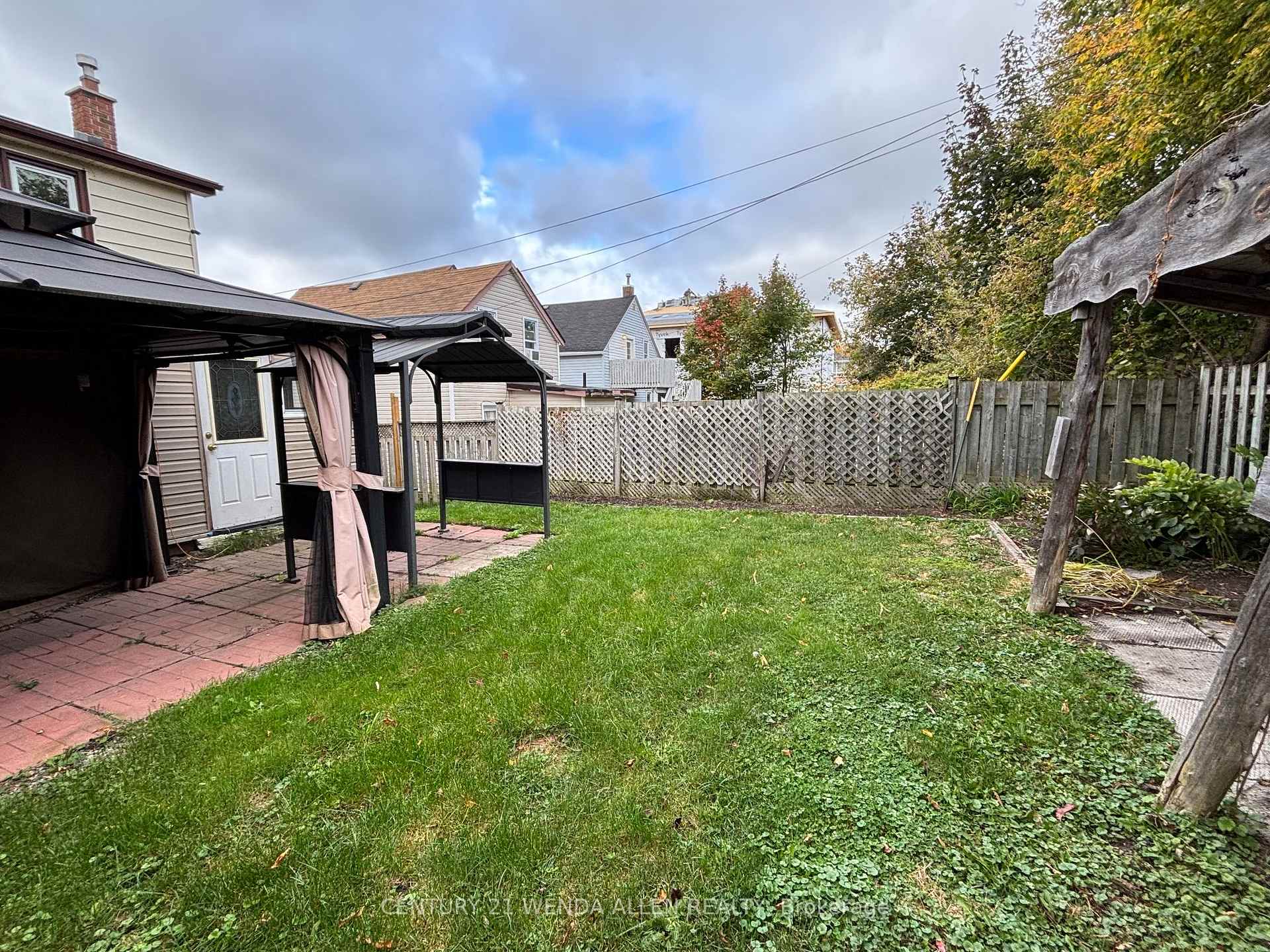 Photo 25 of 756 Cedar Street, North Bay, Central — HOMEH