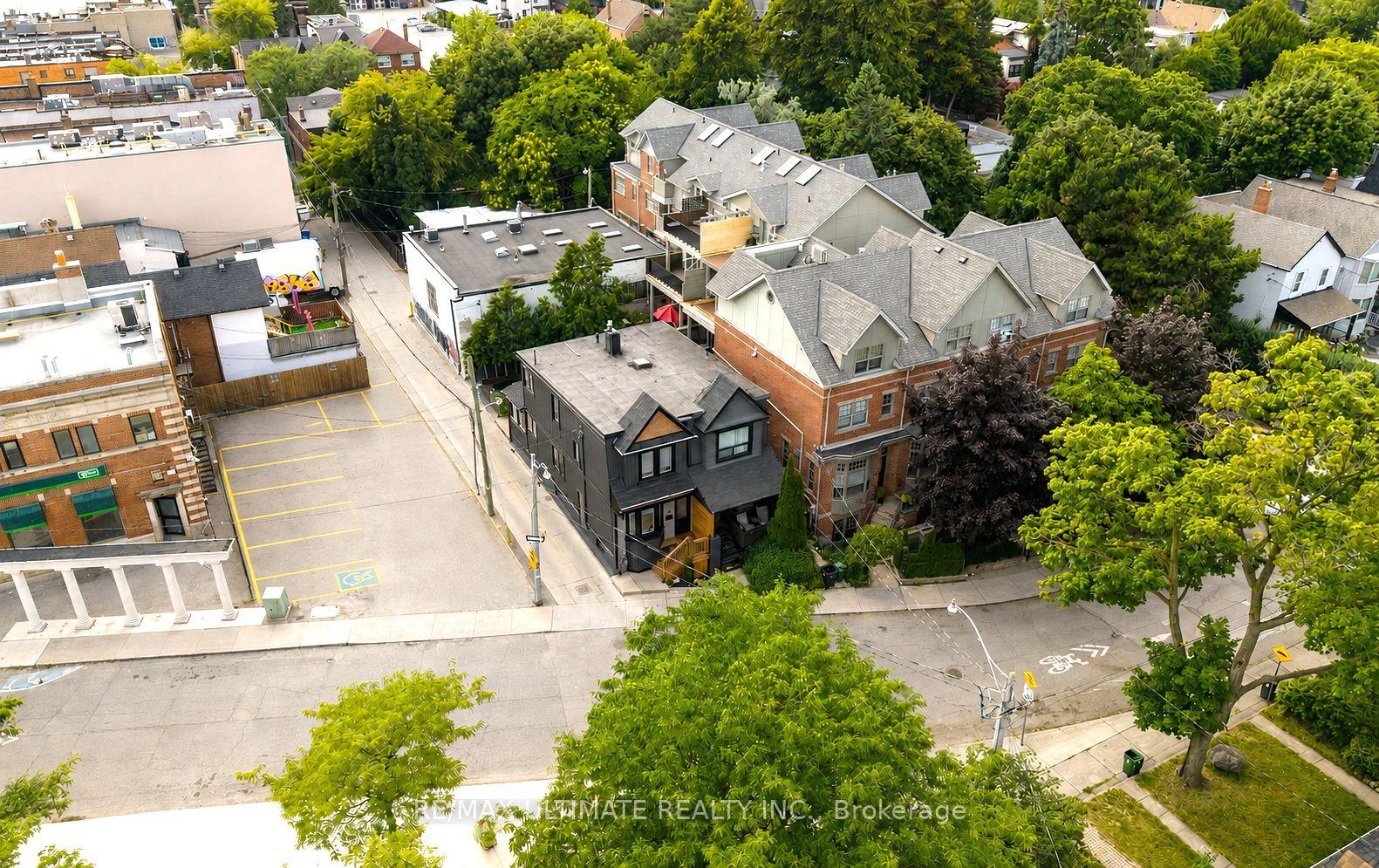 Photo 3 of 906 Logan Avenue, Toronto, Playter Estates-Danforth — HOMEH
