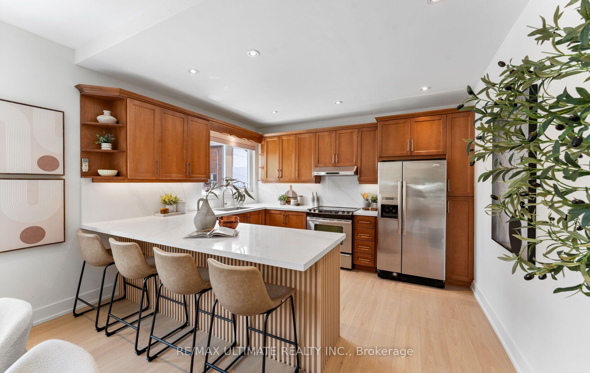 Photo 13 of 906 Logan Avenue, Toronto, Playter Estates-Danforth — HOMEH