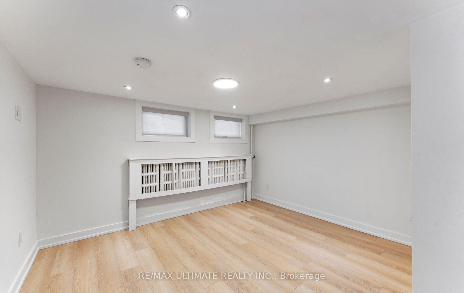 Photo 29 of 906 Logan Avenue, Toronto, Playter Estates-Danforth — HOMEH