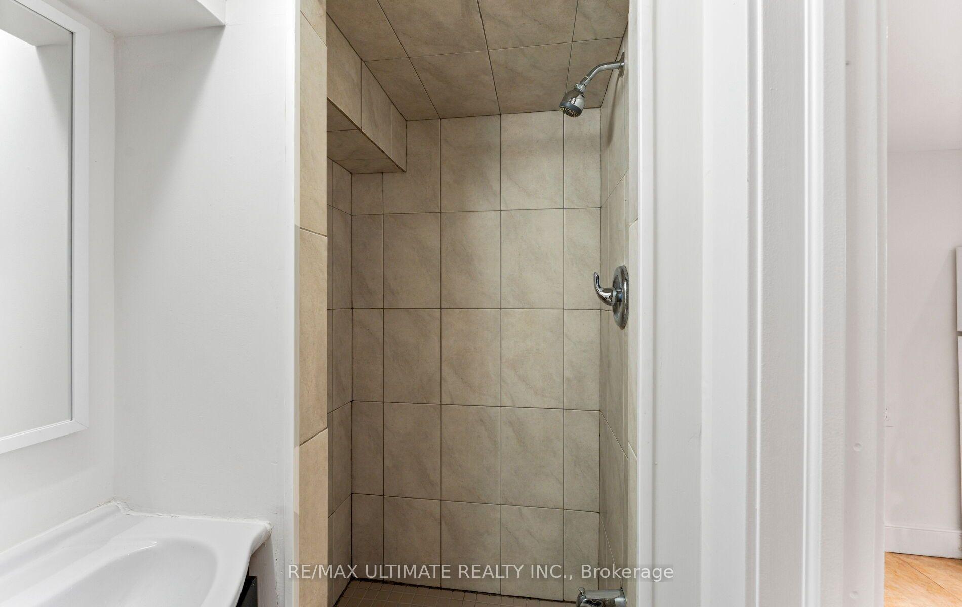 Photo 32 of 906 Logan Avenue, Toronto, Playter Estates-Danforth — HOMEH