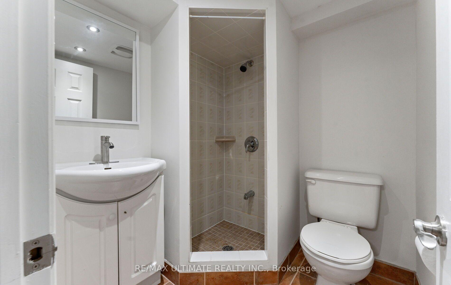 Photo 36 of 906 Logan Avenue, Toronto, Playter Estates-Danforth — HOMEH