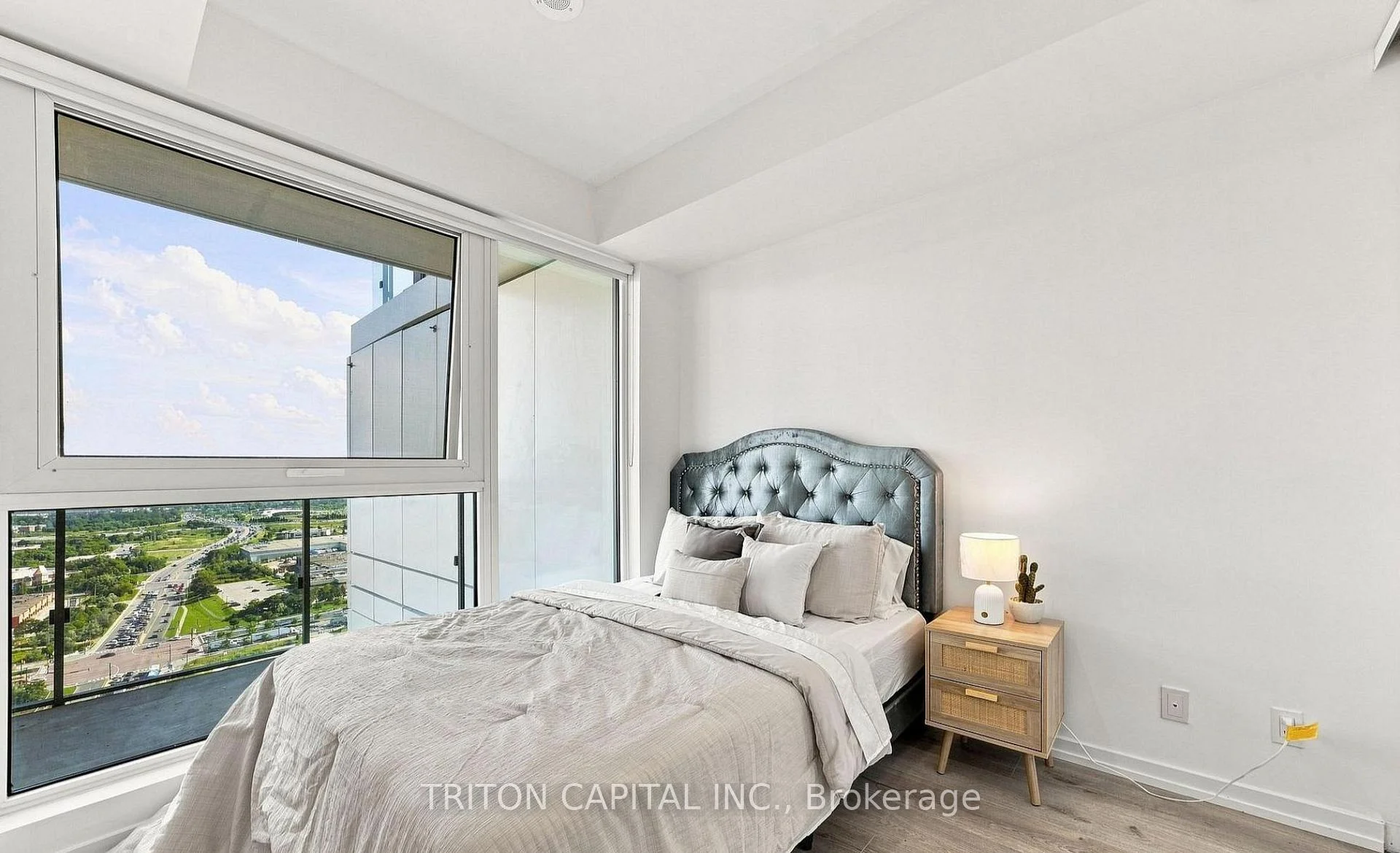 Photo 3 of Unit 3101, 7890 Jane Street, Vaughan, Vaughan Corporate Centre — HOMEH