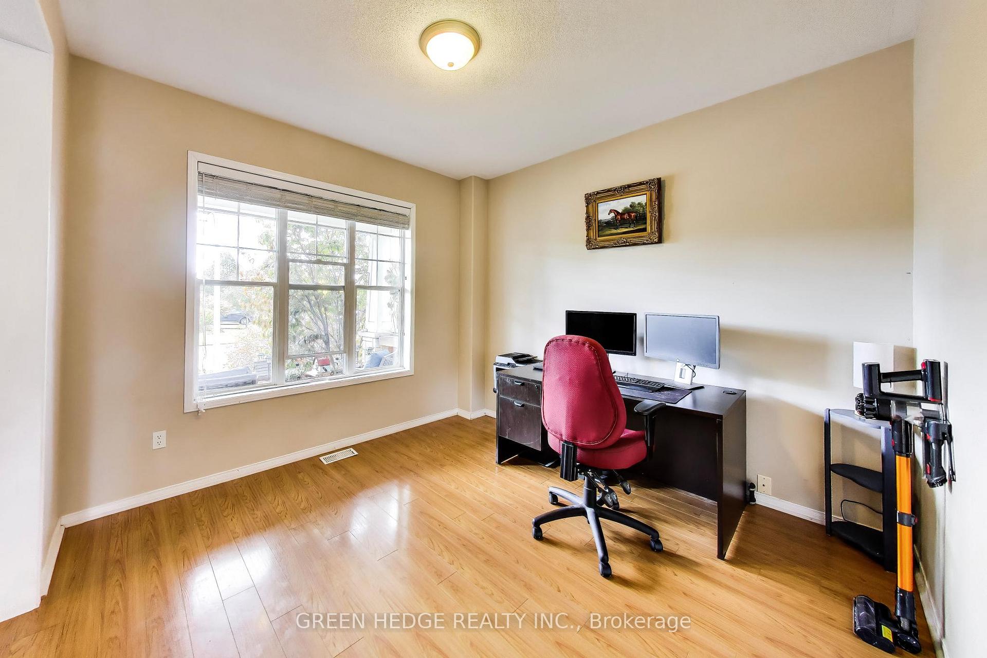 Photo 8 of 37 Hurst Street, Halton Hills, Acton — HOMEH
