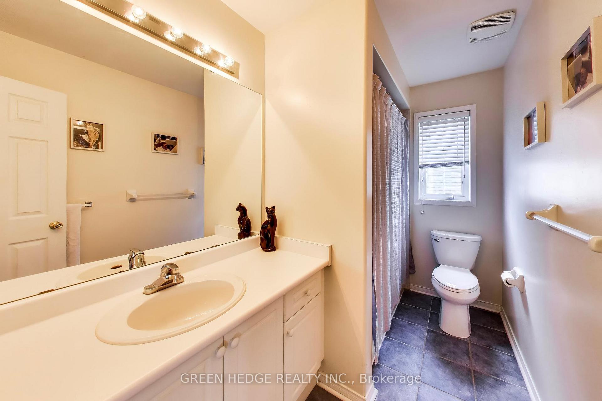 Photo 38 of 37 Hurst Street, Halton Hills, Acton — HOMEH