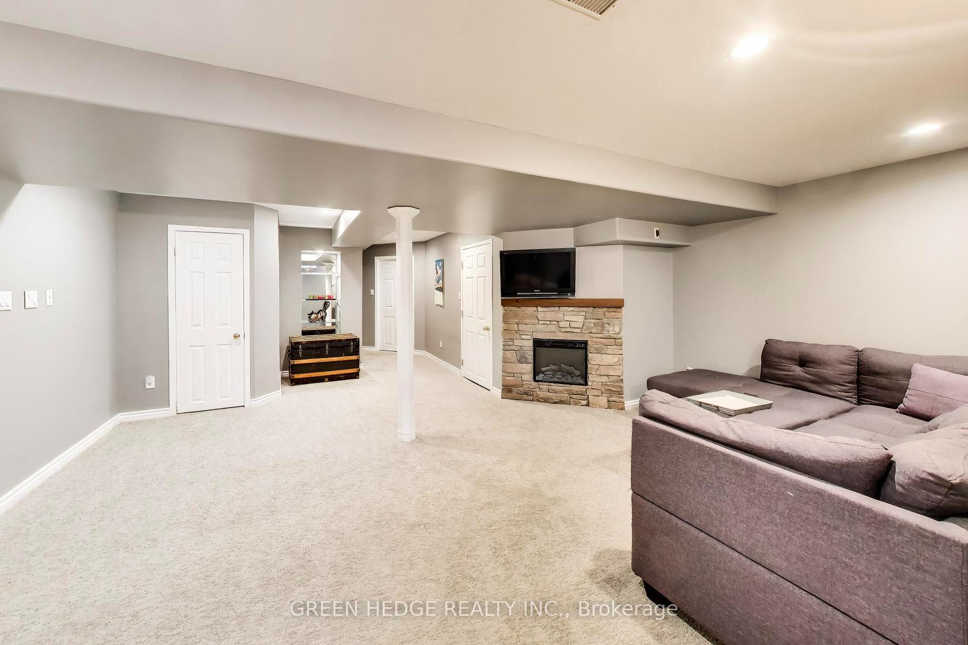 Photo 43 of 37 Hurst Street, Halton Hills, Acton — HOMEH