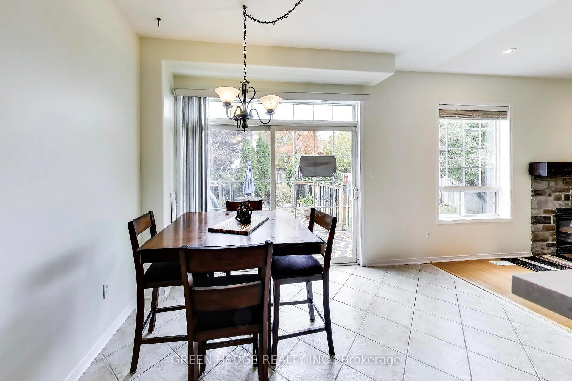 Photo 14 of 37 Hurst Street, Halton Hills, Acton — HOMEH