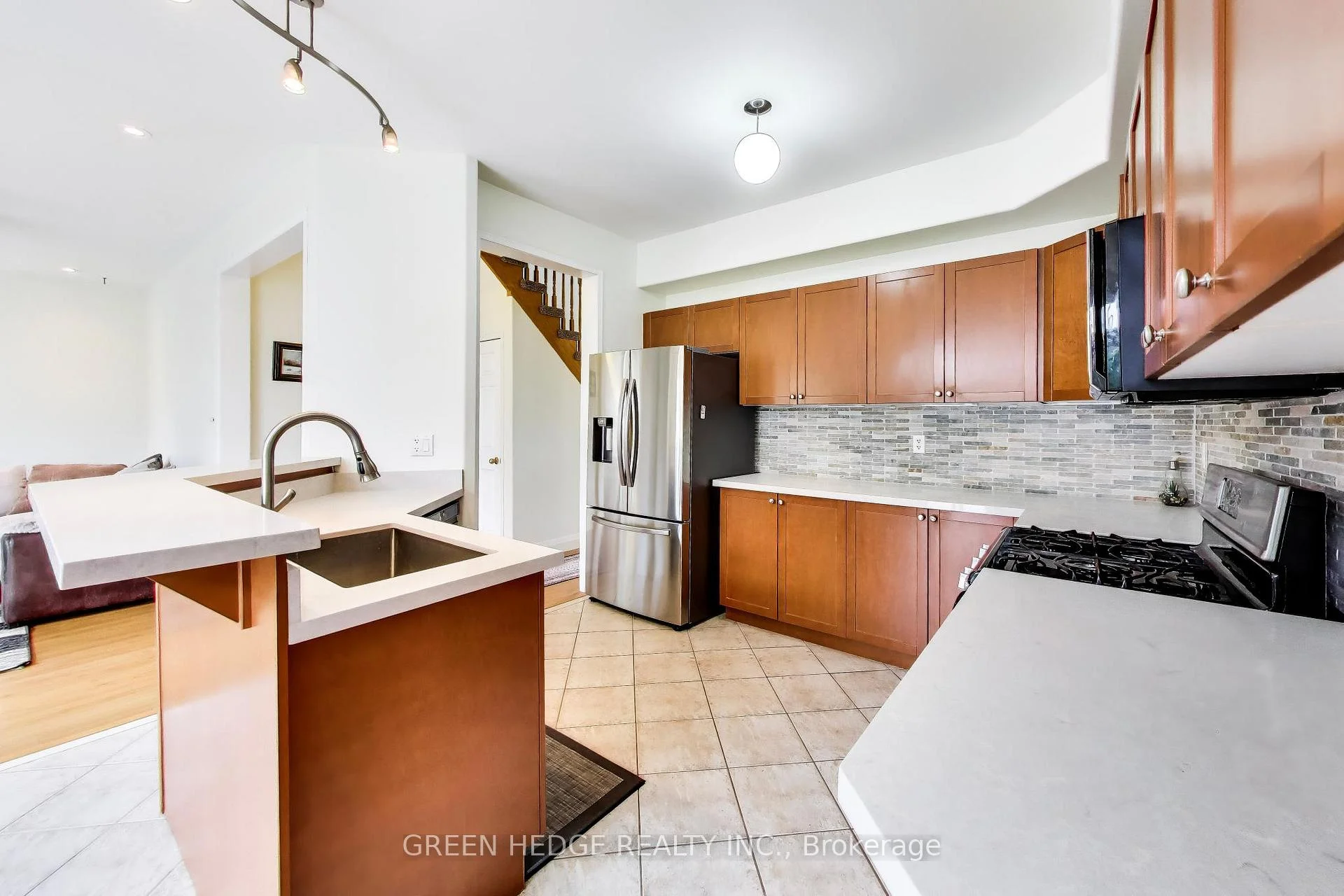 Photo 16 of 37 Hurst Street, Halton Hills, Acton — HOMEH