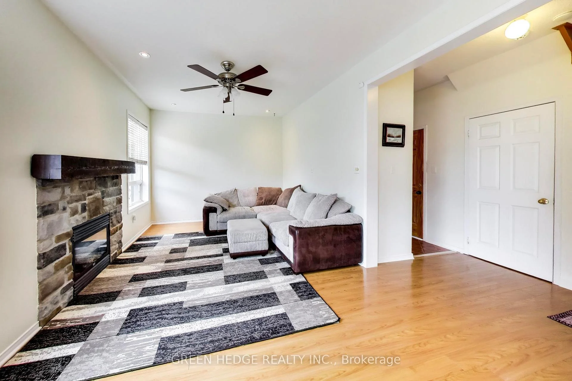 Photo 18 of 37 Hurst Street, Halton Hills, Acton — HOMEH