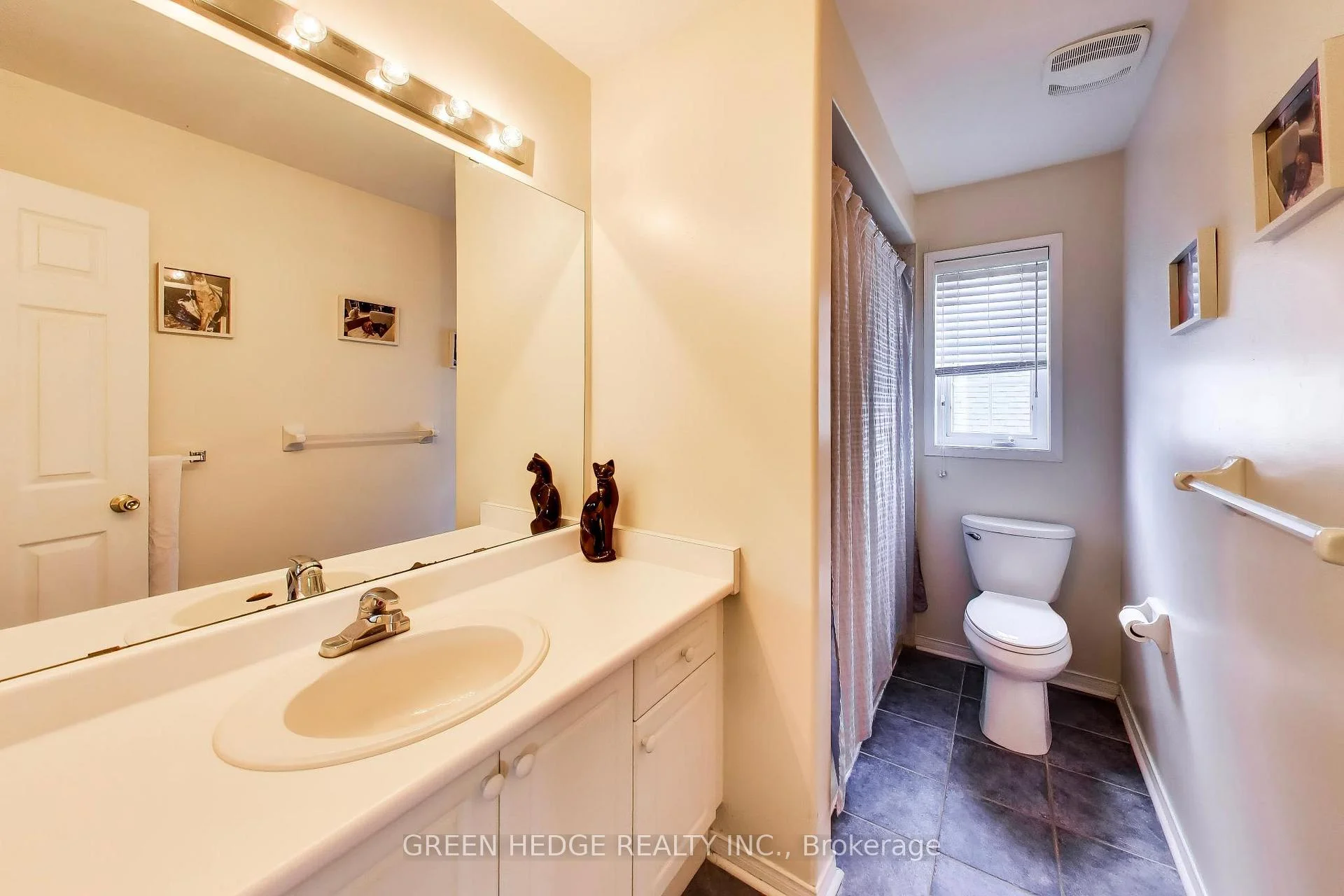 Photo 39 of 37 Hurst Street, Halton Hills, Acton — HOMEH