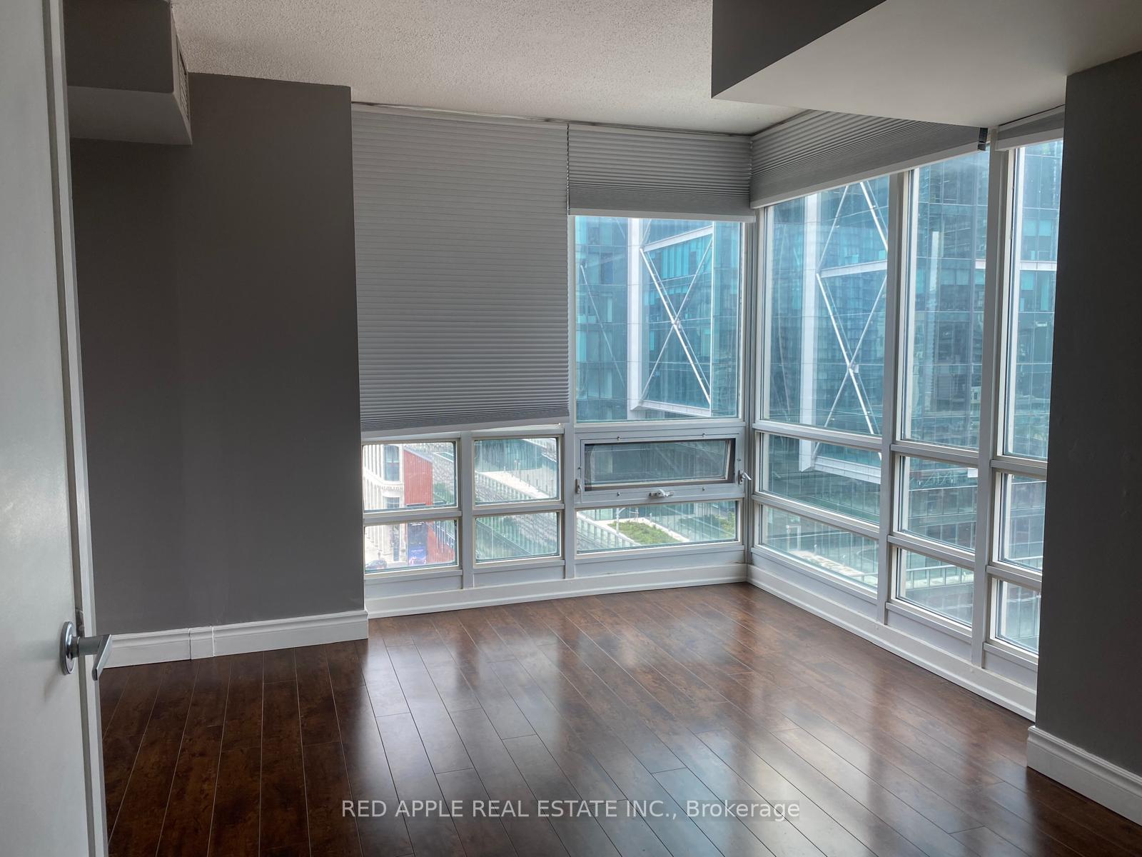 Photo 5 of Unit 1903, 397 Front Street, Toronto, Waterfront Communities — HOMEH