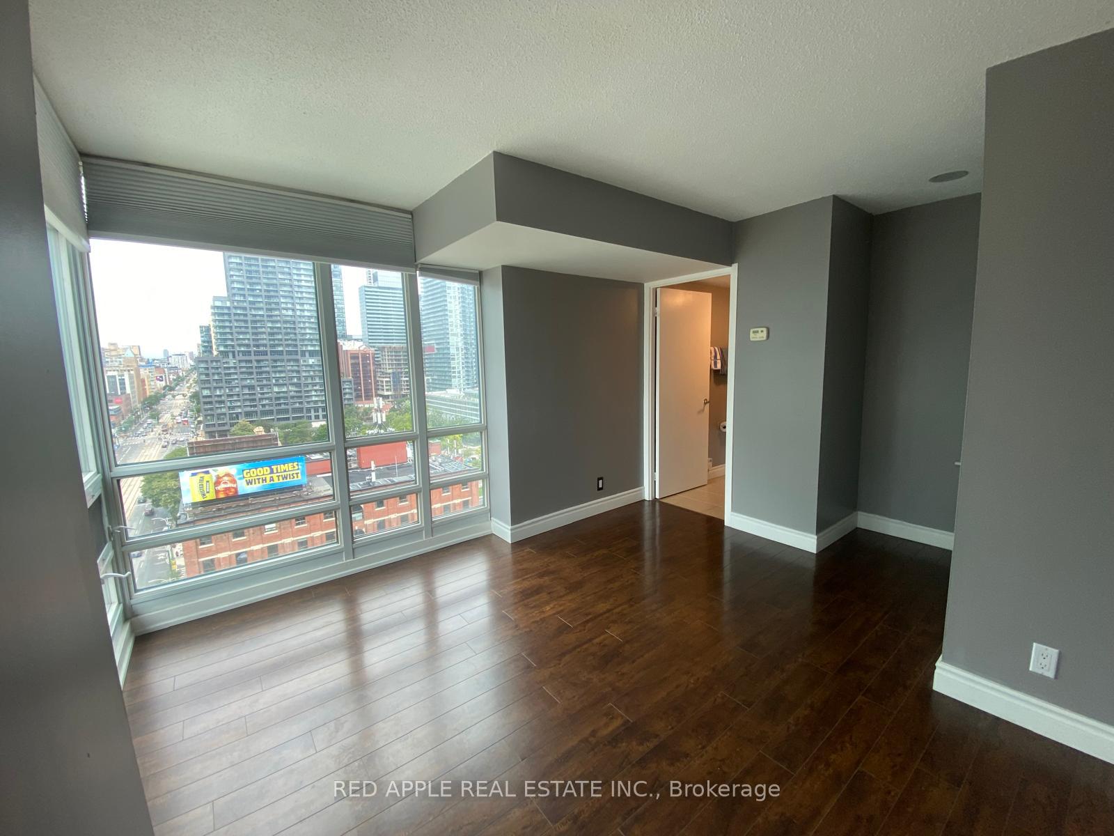 Photo 6 of Unit 1903, 397 Front Street, Toronto, Waterfront Communities — HOMEH