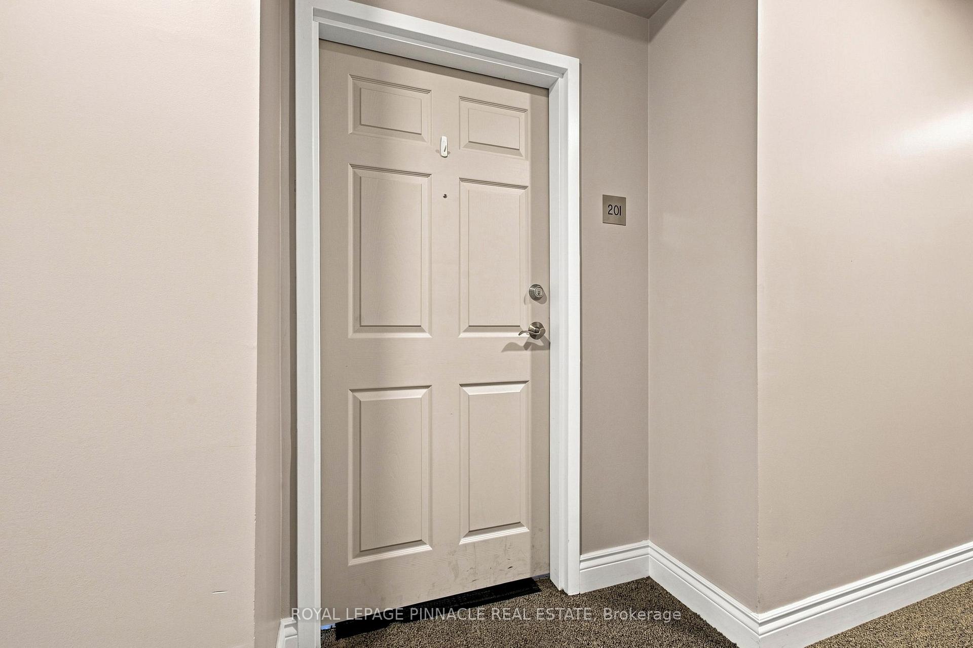 Photo 3 of Unit 201, 2 Colonial Drive, Guelph, Pineridge/Westminster Woods — HOMEH